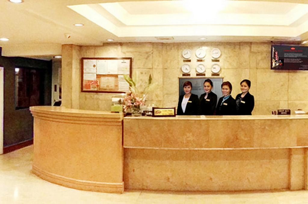 Cherry Blossoms Hotel Manilla Buitenkant foto