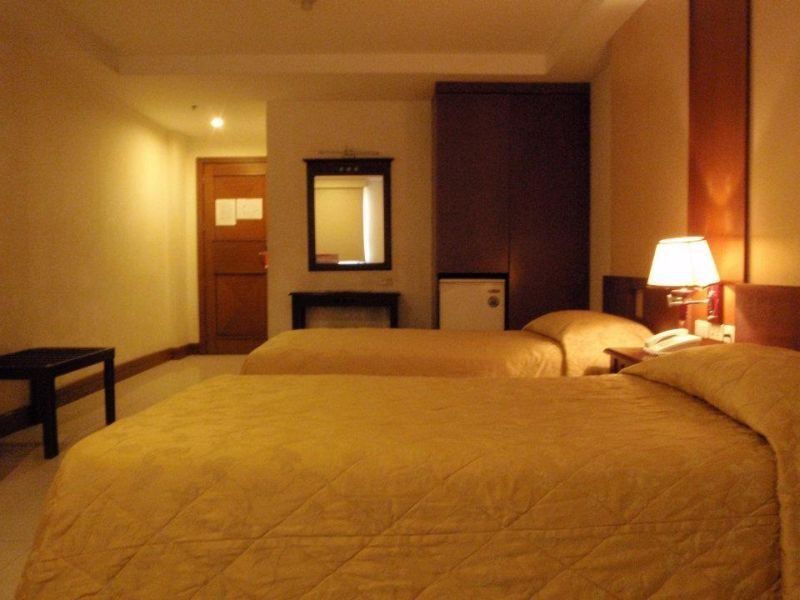 Cherry Blossoms Hotel Manilla Buitenkant foto