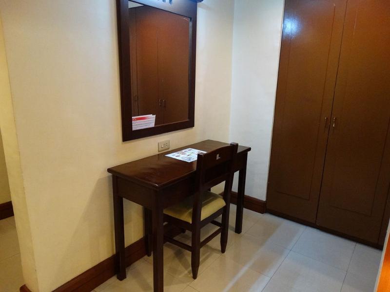 Cherry Blossoms Hotel Manilla Buitenkant foto