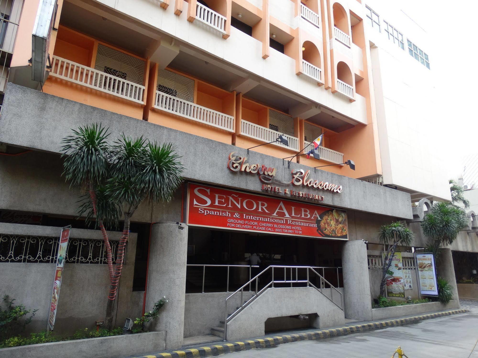 Cherry Blossoms Hotel Manilla Buitenkant foto